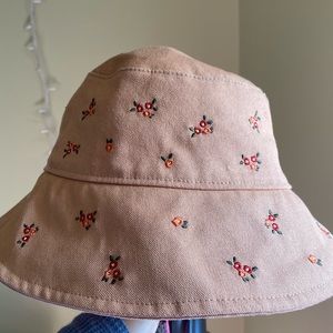 Floral embroidered bucket hat